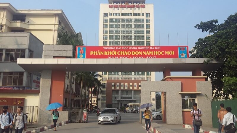 Cổng trường Đại học Công nghiệp Hà Nội