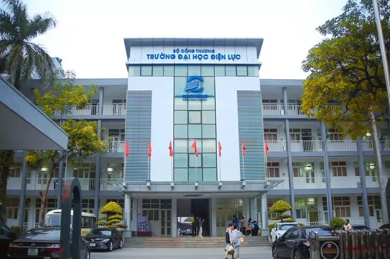 Khuôn viên hiện đại của trường Đại học Điện lực Hà Nội
