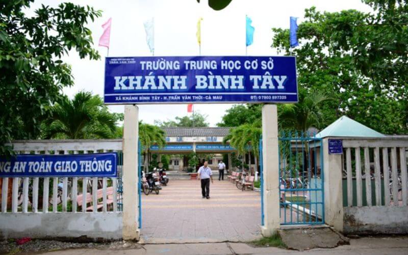 Trường THCS Khánh Bình Tây